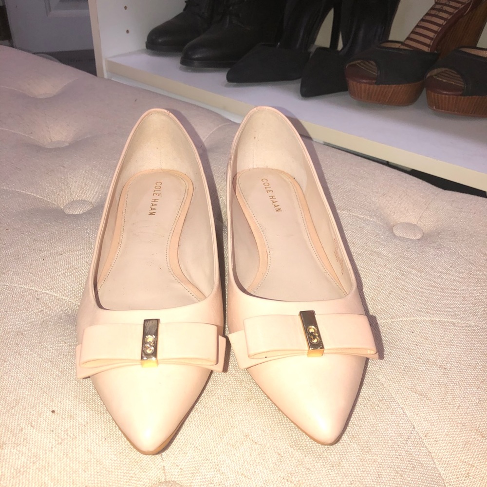 COLE HAAN Nude Leather Pointed Toe Ballet Flats